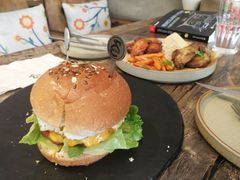 -HIGH FIVE哈福手工汉堡(桂林路店)