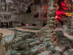 -泉城欧乐堡戏水湾艺术养生温泉