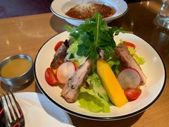 芒果烤鸡藜麦沙拉-MR.ROCKY洛奇先生RESTAURANT&BAR(宝安壹方城店)