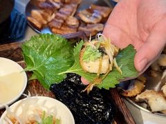 -围炉肉舍•炭烤活鳗•丹东海鲜烤肉(步行街店)