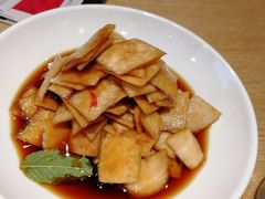 萝卜皮-老佛爷铜炉蛙锅(海岸城店)