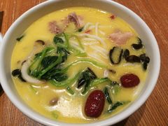 滋养花胶鸡米线-云海肴·汽锅鸡·云南菜(广安门天虹店)