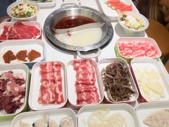 -嘎琉鲜切牛肉自助火锅