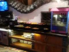 -老牌坊云南鱼豆花火锅(爱建店)
