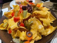 墨西哥玉米脆片配牛油果酱撒撒酱-BOCATA 西班牙餐厅(三里屯店)