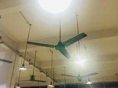 大堂-标记美食新鲜猪杂(兴南大道店)