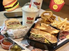 -The Habit Burger Grill 哈比特汉堡(复兴soho店)