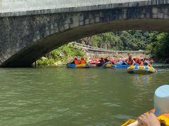 -安吉龙王山峡谷漂流
