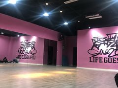 -零下舞度·街舞连锁机构(万科中心店)