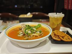 -何记花甲(海岸城旗舰店)