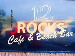 -12 Rocks Beach Bar Cafe