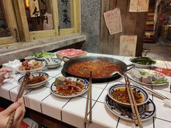 -旧街市鲜货老火锅(大光路店)