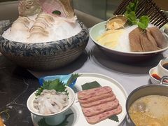 -红鼎豆捞·非遗鲍皇汤火锅(宝丰路店)
