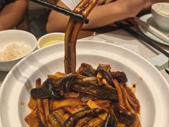 -满江红四季餐厅 · 国家五钻级酒家(新纪元大酒店店)