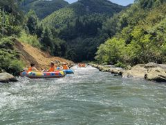 -浮盖山峡谷漂流