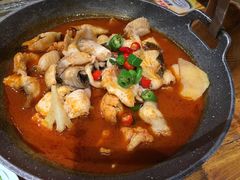 -老滇山寨•云南特色菜•地方菜•民族风情歌舞表演(金碧店)