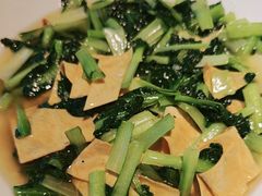 -赶海部落海鲜城(海阳路店)