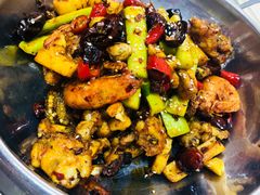 干锅牛蛙虾-麻辣港湾