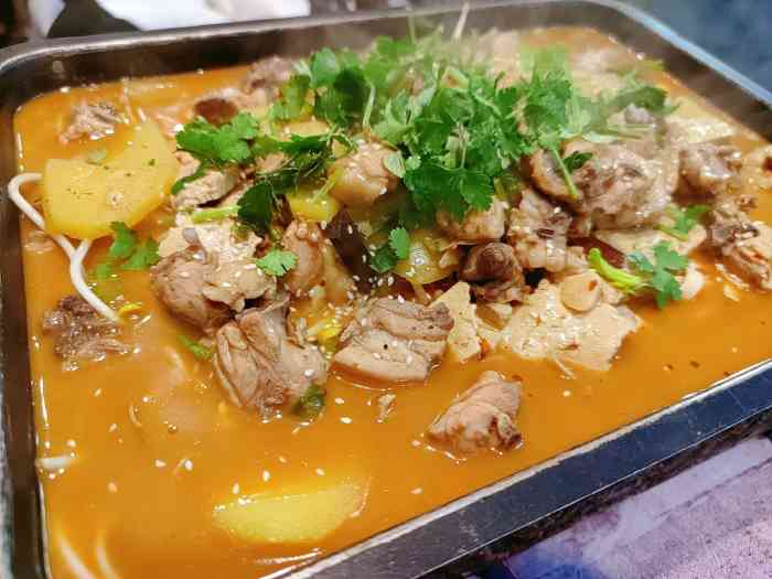 聪明树魔幻烤吧·碳锅鸡·碳锅鱼-"今晚晚上page刘带着胖楠和我来这里