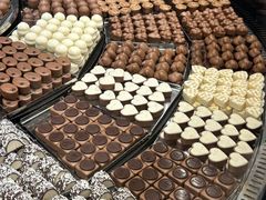 -Laderach 莱德拉(上海环贸iapm店)