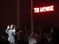 -TZ House音乐现场(来福士中心店)