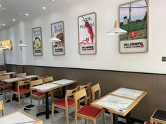 用餐区-吉阿婆麻辣烫
