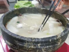 -墨脱石锅椰子鸡•香草鸭•东山羊(大东海店)