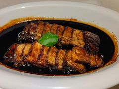 招牌焦糖黑叉烧-维园悦谱·海派家常菜(乌鲁木齐南路店)
