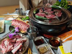 -围炉肉舍•炭烤活鳗•丹东海鲜烤肉(步行街店)