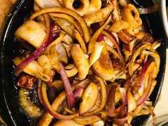 洋葱烤鱿鱼-船梆煮•蒸汽海鲜·炉火烤肉(五四广场店)