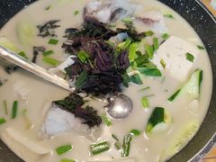 -头上红煨盐鸡·非遗院子餐厅