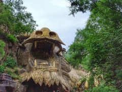 -大平台龙居瀑布旅游区