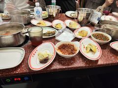 -四囍码头海鲜烧烤自助火锅(外滩南京东路悦荟广场店)