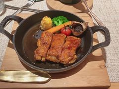 脆皮蜜汁鸡排-香樟花园法式铁板烧(恒隆广场店)