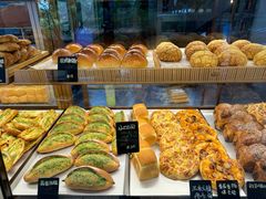 -Dough&Joe团憩(瑞虹天地月亮湾店)