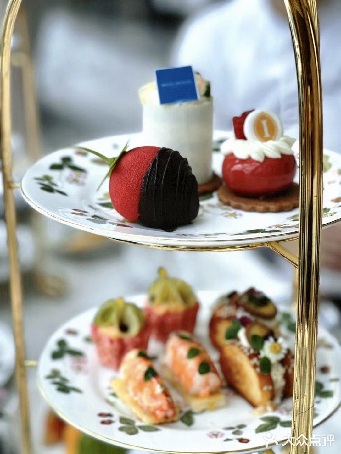 重庆人对甜品的最高评价：好吃，不甜。