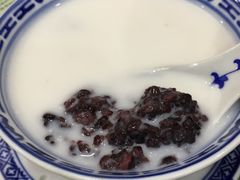-赵记传承特色牛奶甜品(泉城广场店)