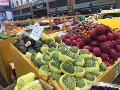 -三亚新鸿港水果一级批发市场