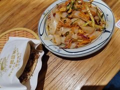 -陇上秦轩西安biangbiang面(EFC欧美金融商业城店)