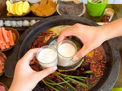 -黄潇洒老火锅(九眼桥宏济巷店)