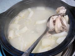 竹笙王猪肚鸡-顺德公广东猪肚鸡·煲仔饭(白石洲店)