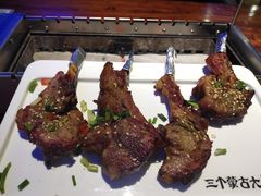 苏尼特金质烤羊排-三个蒙古大叔羊肉串(大宁店)