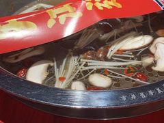 -谭鸭血老火锅(万象九宜城店)
