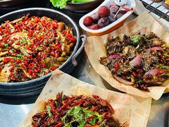 -依呀呀ktv烧烤小串(中山西路店)