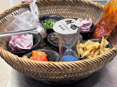 -刘姐啤酒鱼民族演艺餐厅(西街总店)