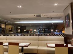 -爱丽丝牛排西餐厅(光谷步行街店)