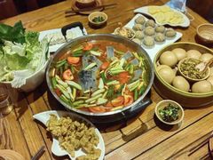 -亮欢寨酸汤鱼(沙冲路店)