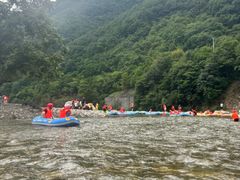 -秦岭峡谷漂流景区