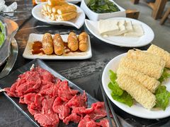 -小牛家村·贵州黄牛肉火锅(梦想小镇二分店)