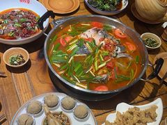 -亮欢寨酸汤鱼(沙冲路店)